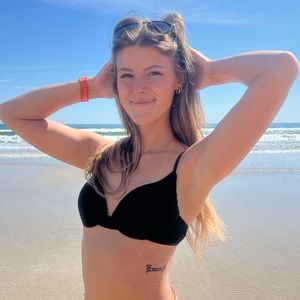 Meet your Posher, Lainy